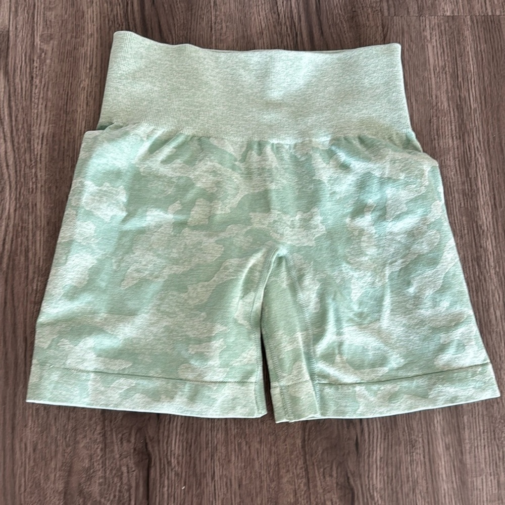 Nvgtn shorts